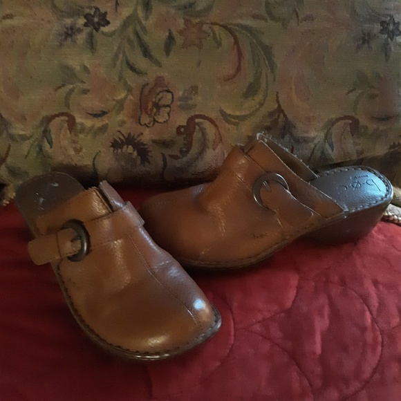 🌺BOC LEATHER Clogs - Picture 2 of 3